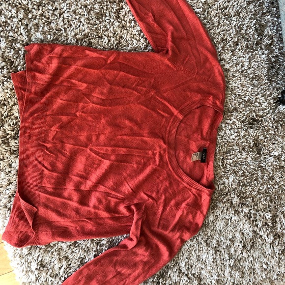 H&M orange crop sweater - Picture 2 of 4